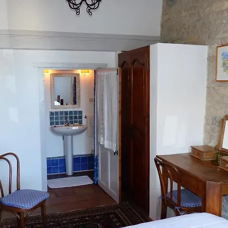 Bed And Art Calvisson