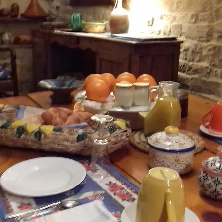 Bed And Art Calvisson