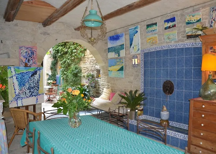 Bed And Art Bed and Breakfast